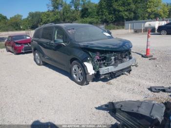  Salvage Toyota Sienna