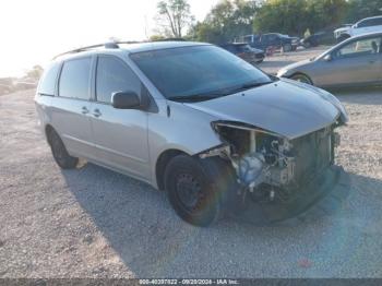  Salvage Toyota Sienna