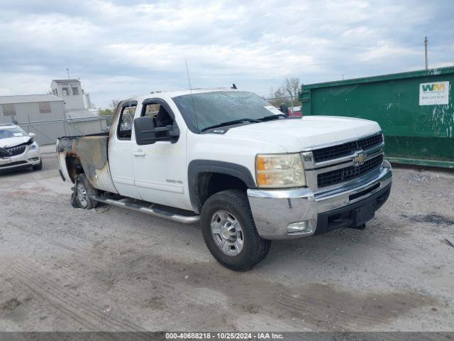  Salvage Chevrolet Silverado 2500