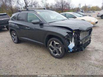  Salvage Hyundai TUCSON