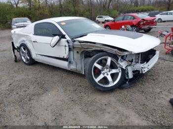  Salvage Ford Mustang