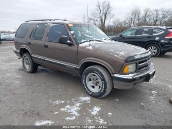  Salvage Chevrolet Blazer