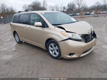  Salvage Toyota Sienna