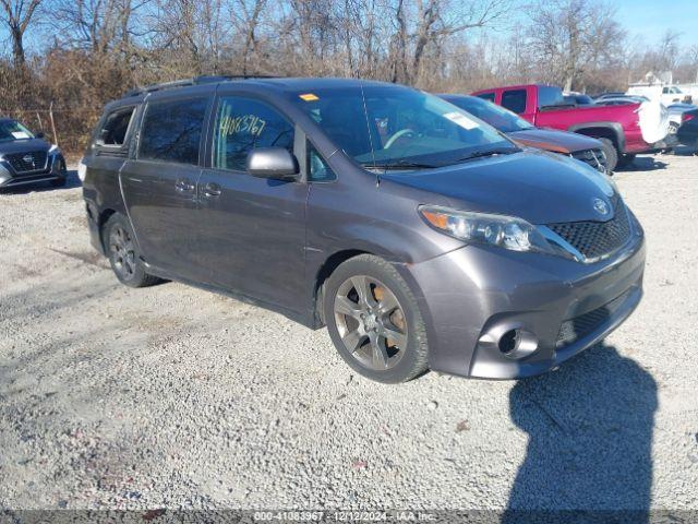  Salvage Toyota Sienna