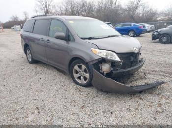  Salvage Toyota Sienna