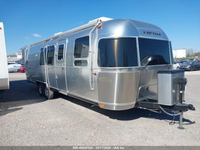  Salvage Airstream Flying