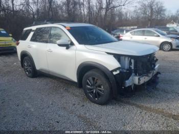  Salvage Nissan Pathfinder