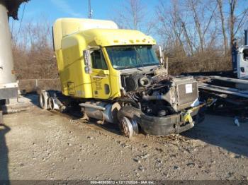  Salvage Freightliner Columbia