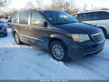  Salvage Chrysler Town & Country