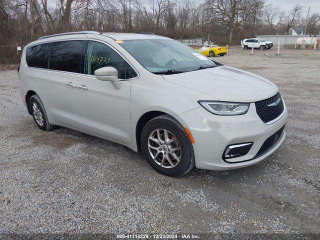  Salvage Chrysler Pacifica