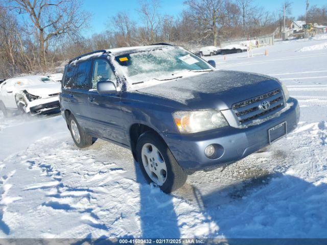  Salvage Toyota Highlander