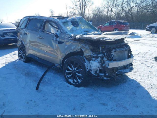  Salvage Kia Sorento