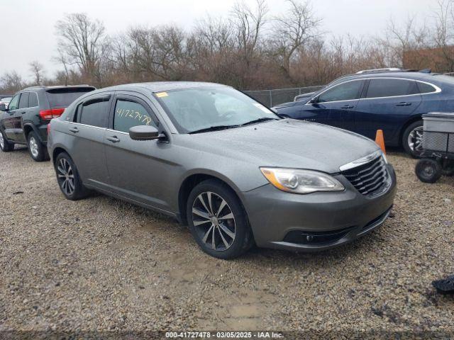  Salvage Chrysler 200