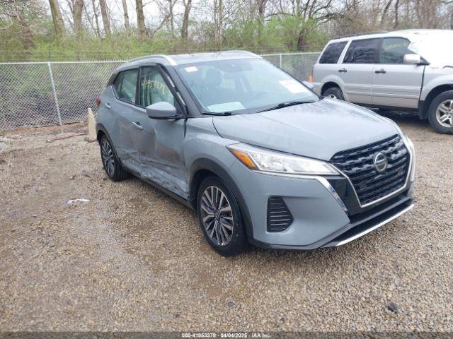  Salvage Nissan Kicks