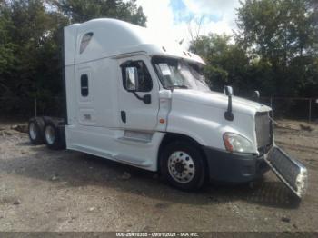  Salvage Freightliner Cascadia 125
