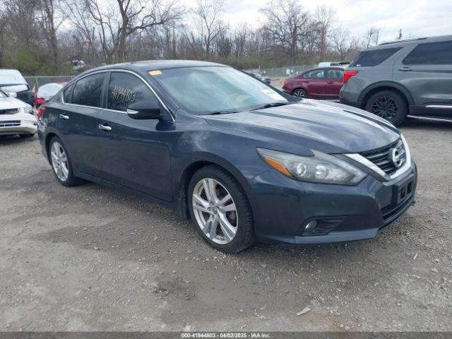  Salvage Nissan Altima