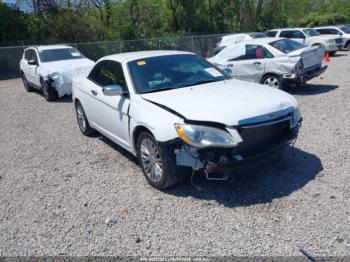  Salvage Chrysler 200