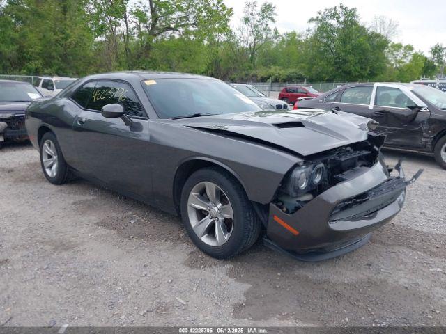  Salvage Dodge Challenger