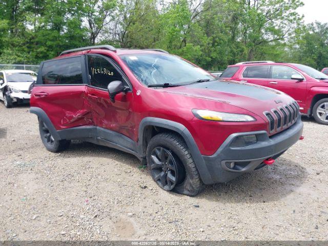  Salvage Jeep Cherokee