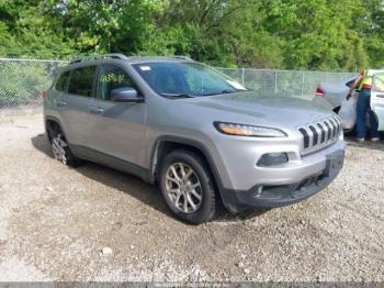  Salvage Jeep Cherokee