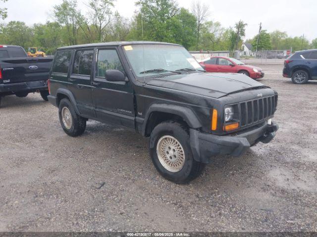  Salvage Jeep Cherokee