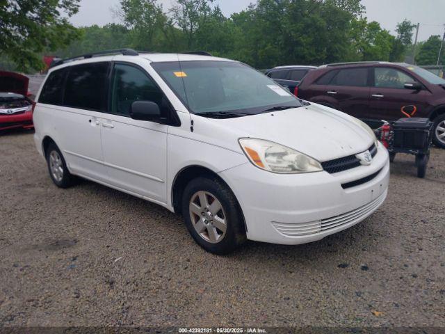  Salvage Toyota Sienna
