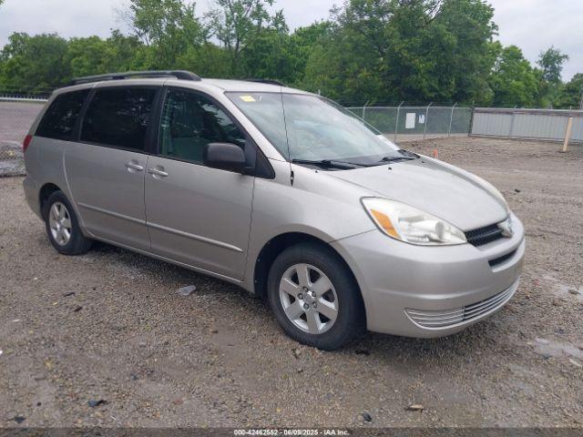  Salvage Toyota Sienna