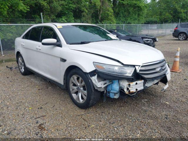  Salvage Ford Taurus