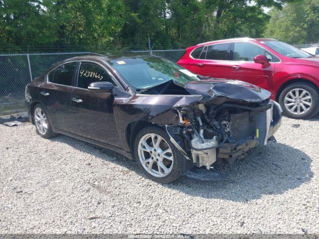  Salvage Nissan Maxima