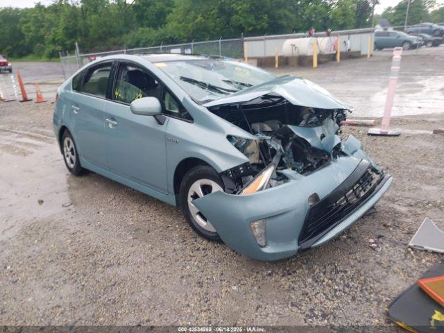  Salvage Toyota Prius