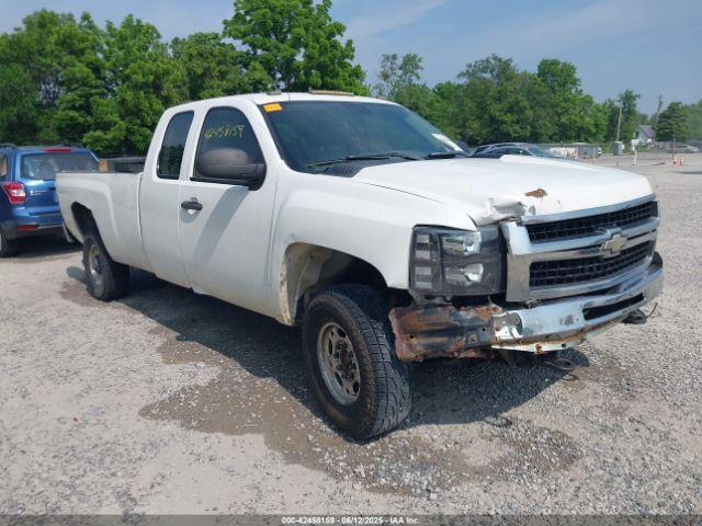  Salvage Chevrolet Silverado 2500