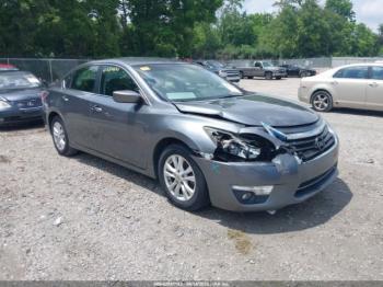  Salvage Nissan Altima