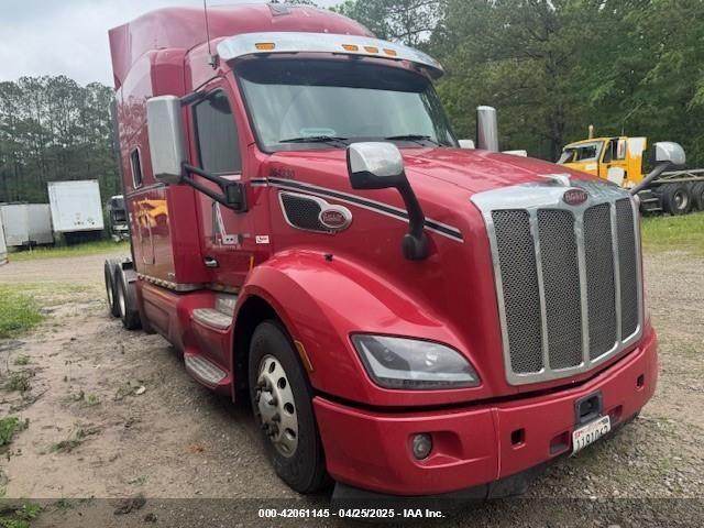  Salvage Peterbilt 579