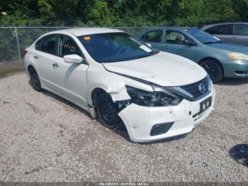  Salvage Nissan Altima