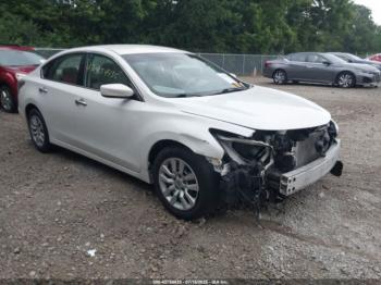  Salvage Nissan Altima