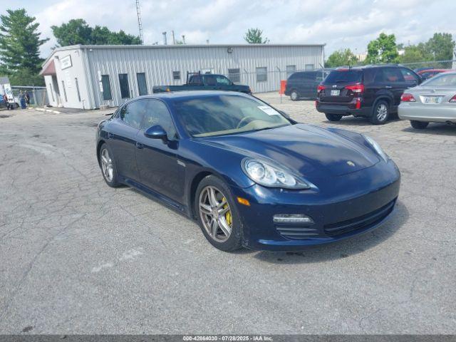  Salvage Porsche Panamera
