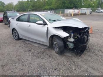  Salvage Kia Forte
