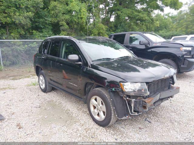  Salvage Jeep Compass