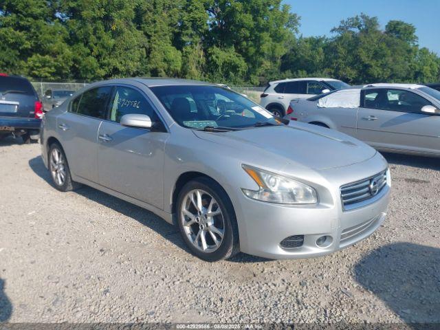  Salvage Nissan Maxima