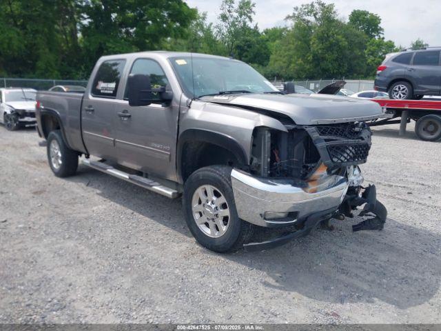  Salvage Chevrolet Silverado 2500