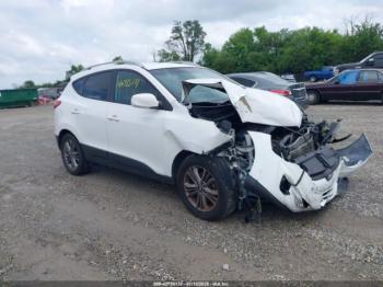  Salvage Hyundai TUCSON