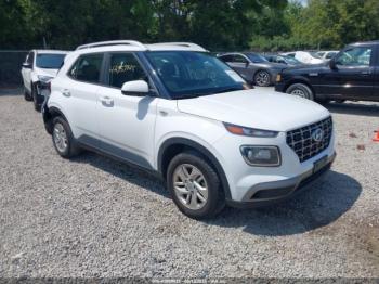  Salvage Hyundai VENUE