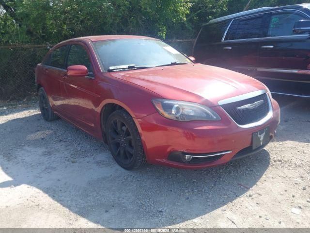  Salvage Chrysler 200
