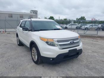  Salvage Ford Explorer