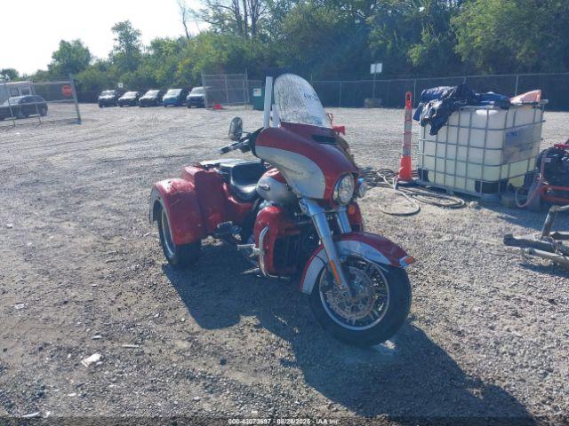  Salvage Harley-Davidson Flhtcutg
