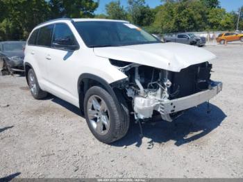  Salvage Toyota Highlander