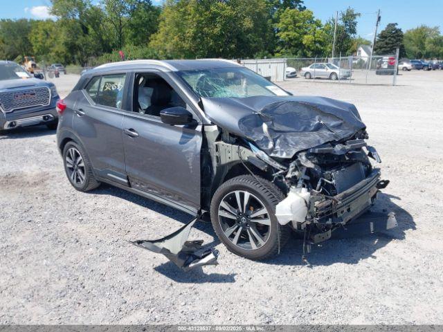  Salvage Nissan Kicks