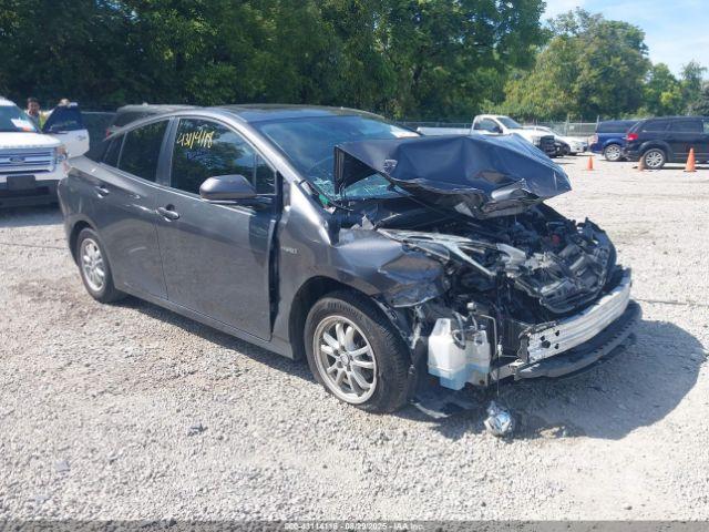  Salvage Toyota Prius