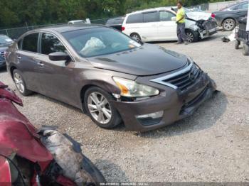  Salvage Nissan Altima
