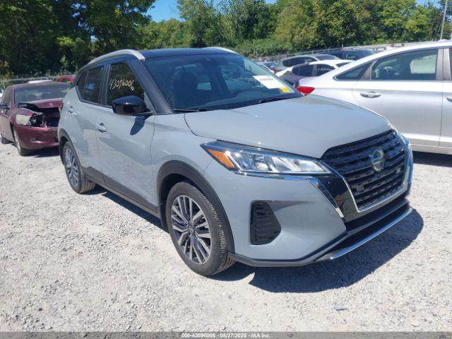  Salvage Nissan Kicks